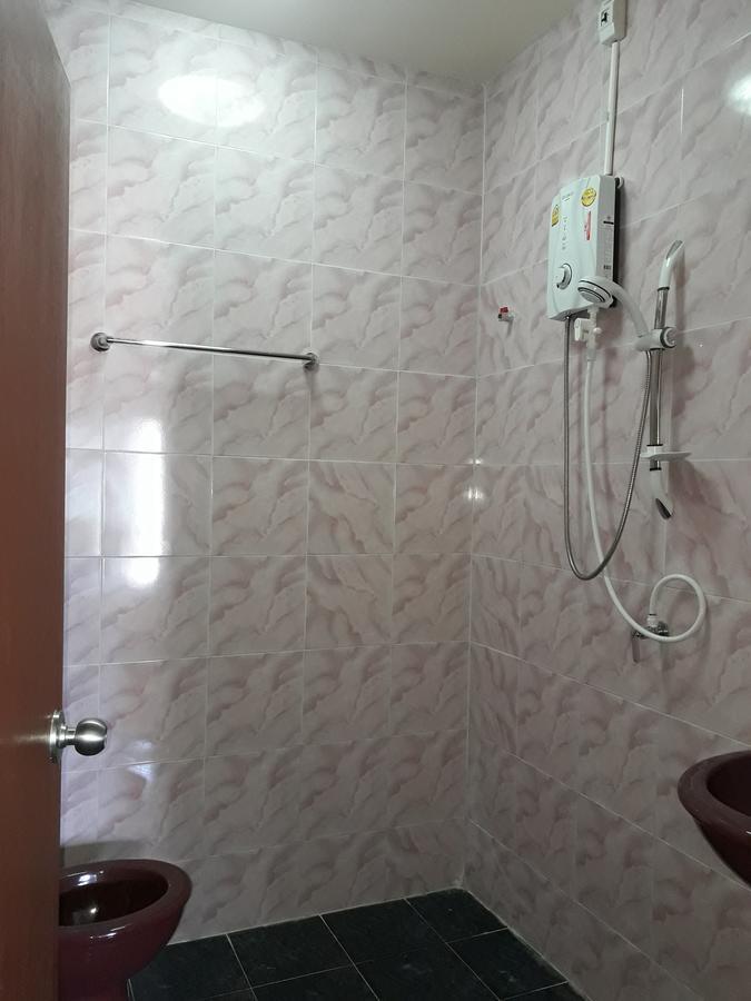 Chinn House Karon Екстер'єр фото